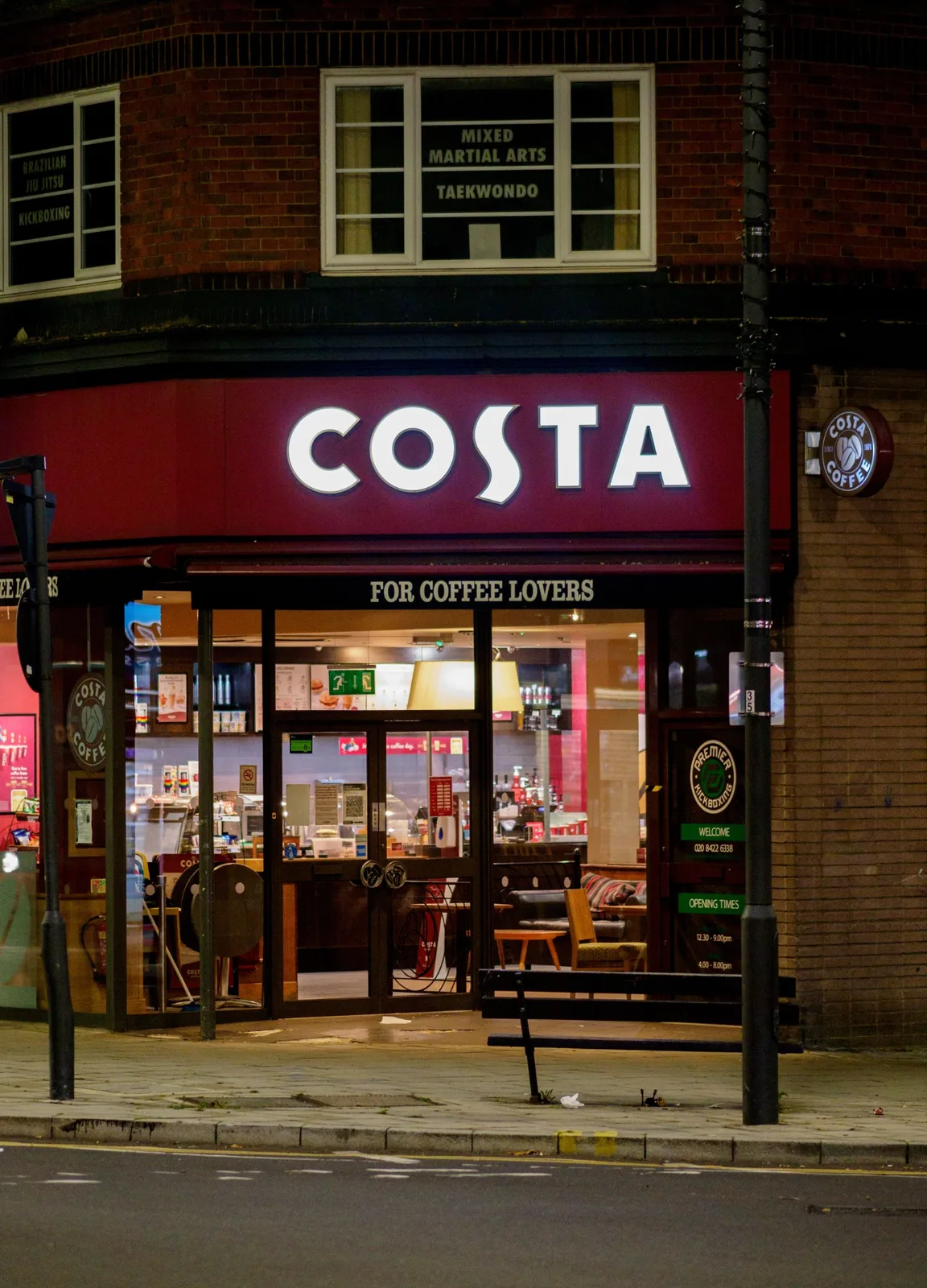Illustrative Cafés & coffee image